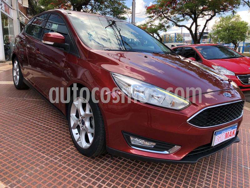 Ford Focus 5P 2.0L SE Plus Aut usado (2017) color Rojo precio $1.649.990