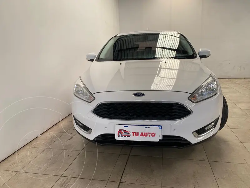 Foto Ford Focus 5P 2.0L SE Plus Aut usado (2019) color Blanco Oxford precio $22.000.000