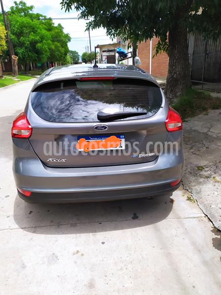 Ford Focus 5P 1.6L S usado (2018) color Gris Mercurio precio $1.400.000