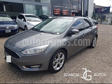 Ford Focus 5P 2.0L SE Plus usado (2016) color Gris Oscuro precio $816.000