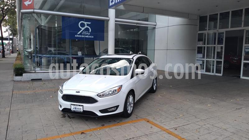 Foto Ford Focus SE TA 4 PTAS usado (2017) color Blanco precio $240,000