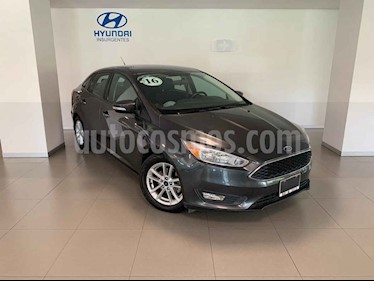 Ford Focus 4p SE L4/2.0 Aut usado (2016) color Gris precio $199,000