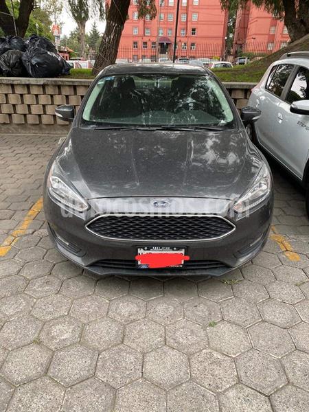 Ford Focus SE usado (2017) color Gris Mercurio precio $230,000
