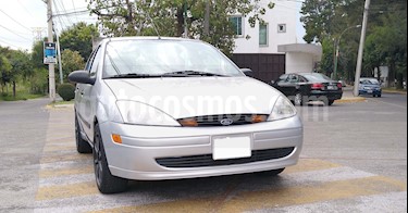 Foto Ford Focus LX usado (2002) color Plata precio $43,000