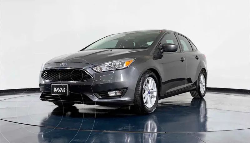 Foto Ford Focus SE Aut usado (2018) color Negro precio $301,999