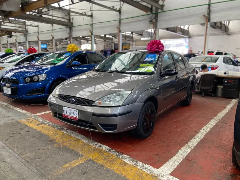 Foto Ford Focus Ambiente usado (2005) color Gris precio $79,500