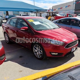 Ford Focus SE Luxury Aut usado (2016) color Rojo precio $218,000
