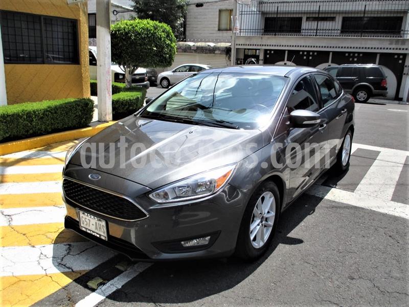 foto Ford Focus SE Aut usado (2016) color Gris Mercurio precio $169,900