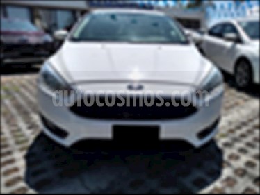 Foto Ford Focus SE 5 PTAS AT usado (2015) color Blanco precio $153,000