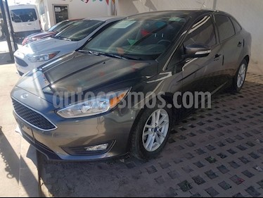 Foto venta Auto Seminuevo Ford Focus SE TA 4 PTAS (2015) color Gris precio $189,000