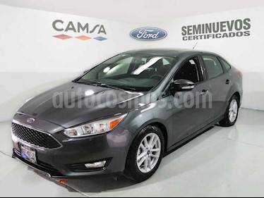 foto Ford Focus SE usado (2017) color Gris precio $239,900