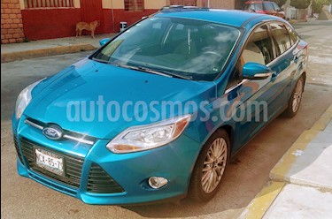 foto Ford Focus SEL Aut usado (2012) color Azul Brillante precio $120,000