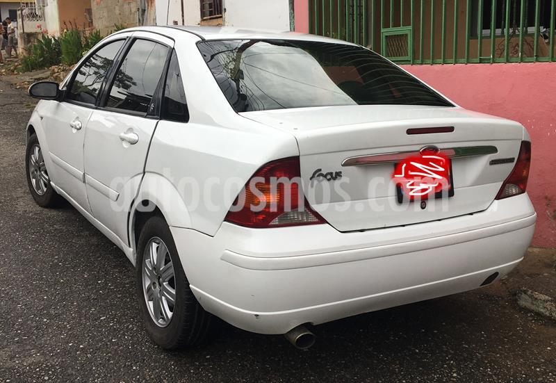 Ford Focus ZTS usado (2006) color Blanco precio u$s1.800