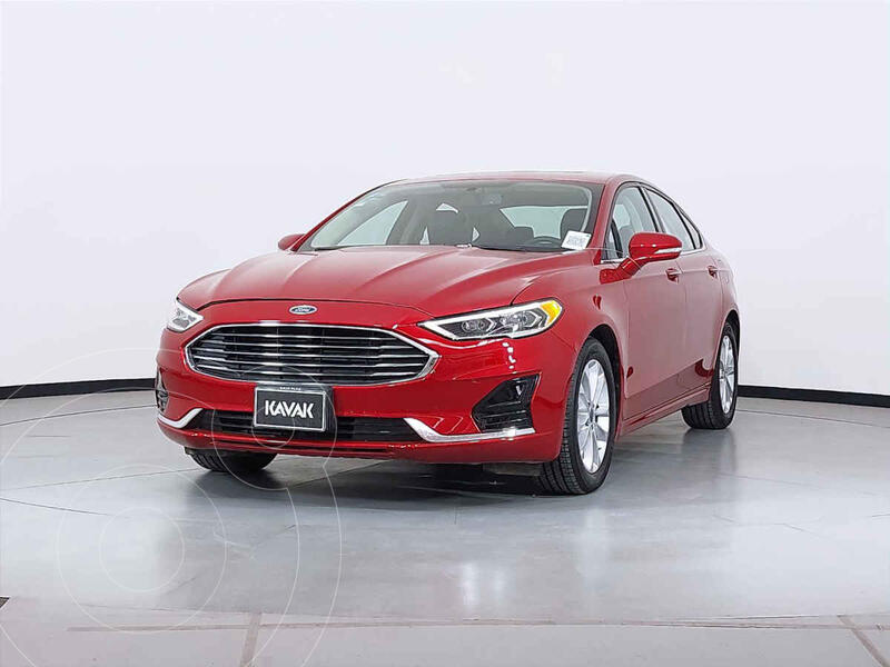 Foto Ford Fusion SE Luxury usado (2020) color Rojo precio $602,999