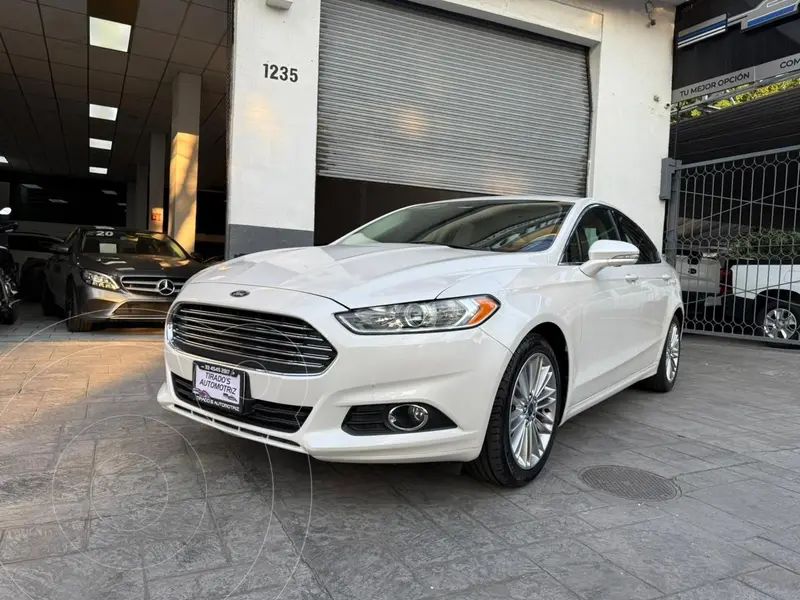 Foto Ford Fusion SE Luxury usado (2015) color Blanco precio $175,000