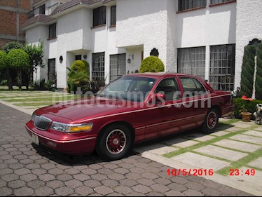 foto Ford Grand Marquis 4.6 Premium usado (1995) color Púrpura precio $120,000