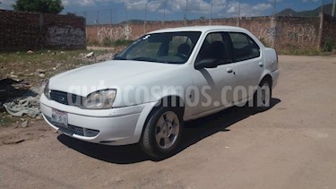 Foto venta Auto usado Ford Ikon 1.6 Base (2006) color Blanco precio $33,000