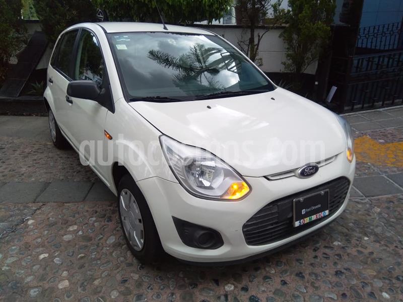 Ford Ikon Ambiente usado (2014) color Blanco precio $85,000