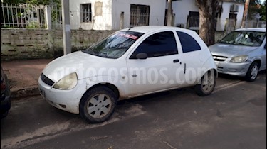 foto Ford Ka 1.0L Base usado (2006) color Blanco precio $98.000
