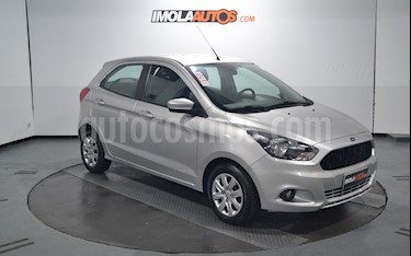 foto Ford Ka 1.5L S usado (2017) color Plata Estelar precio $490.000