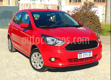 foto Ford Ka 1.5L SE usado (2017) color Rojo Merlot precio $340.000