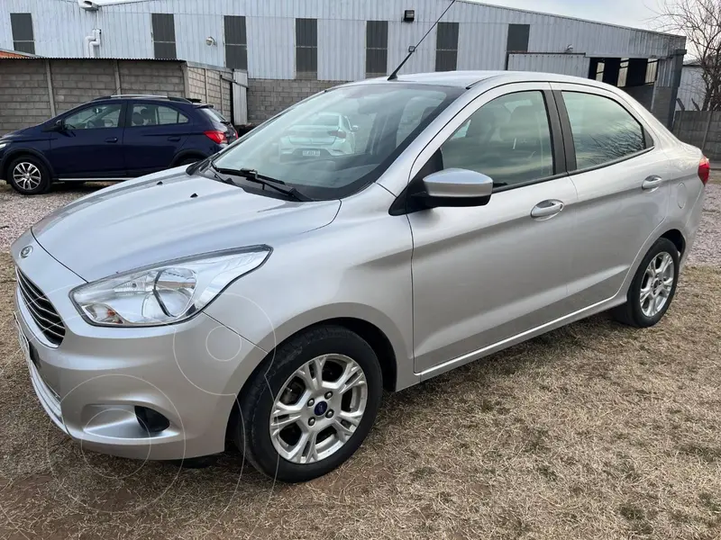 Foto Ford Ka KA 1.5 SEL usado (2018) color Gris precio $14.500.000