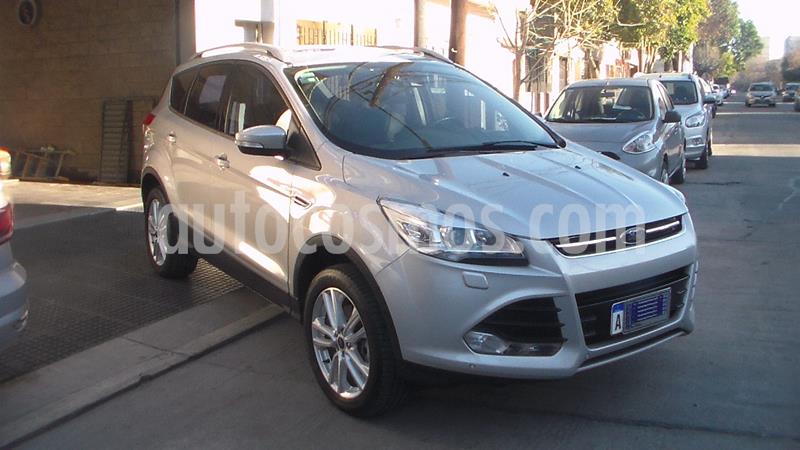 Ford Kuga Titanium 2.0 4x4 usado (2016) color Plata precio $2.299.900