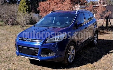 foto Ford Kuga Titanium 1.6T Aut 4x4 usado (2013) color Azul Egeo precio $850.000