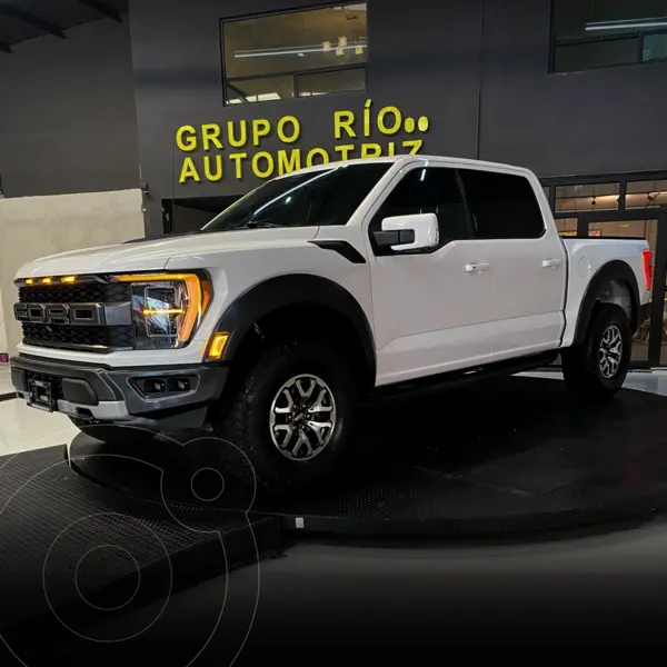 Foto Ford Lobo Raptor High usado (2022) color Blanco financiado en mensualidades(enganche $189,752 mensualidades desde $40,006)