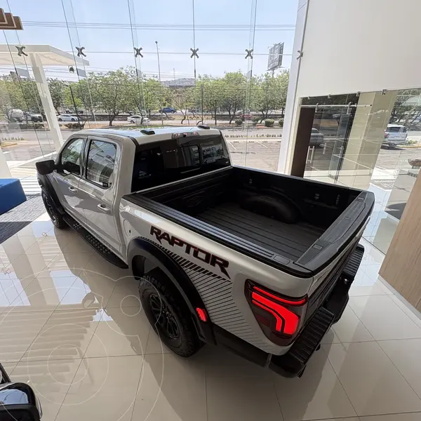 ford lobo-raptor