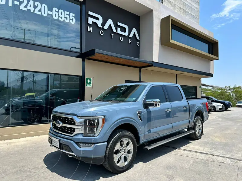 Foto Ford Lobo Platinum usado (2023) color Celeste precio $1,145,000
