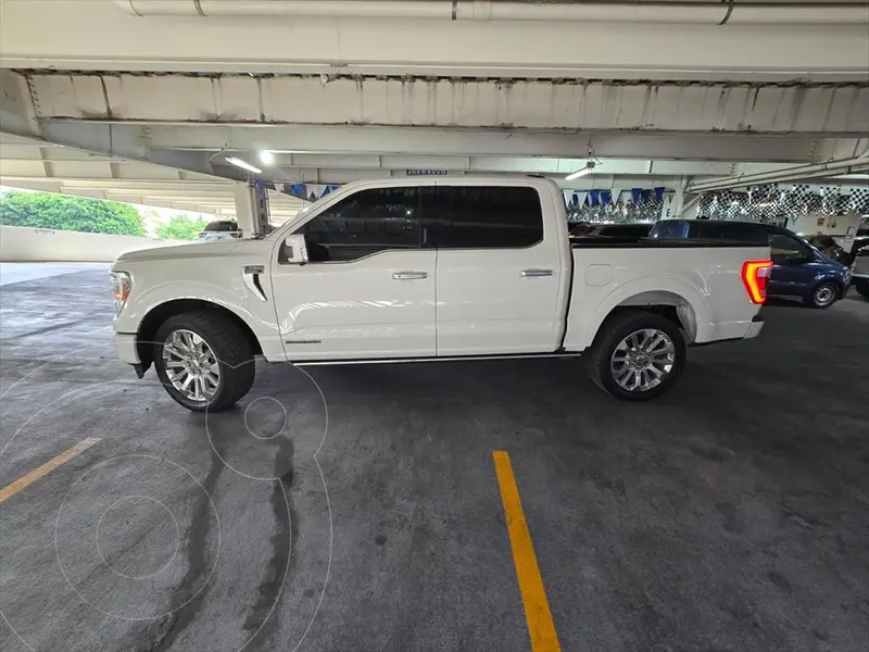 Foto Ford Lobo Lariat Crew Cab 4x4 usado (2021) color Blanco precio $1,259,000