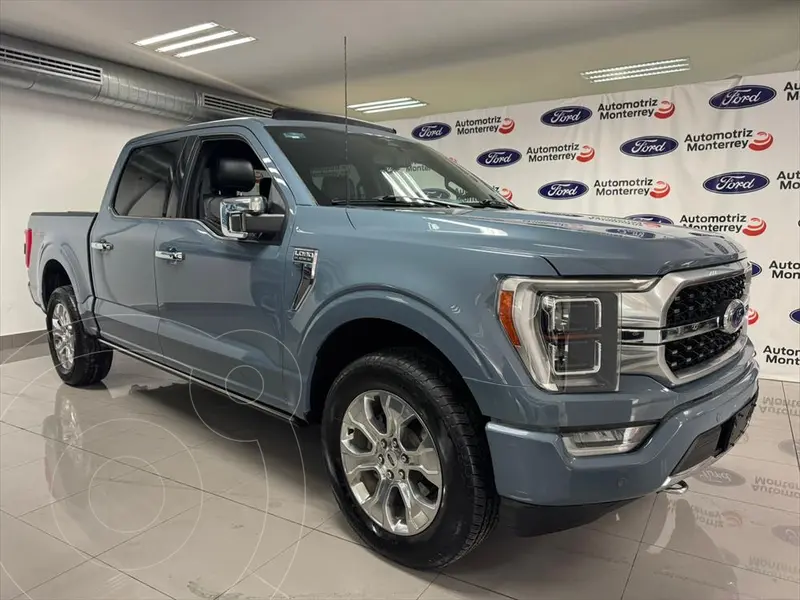 Foto Ford Lobo Platinum Crew Cab 4x4 usado (2023) color Azul precio $980,000