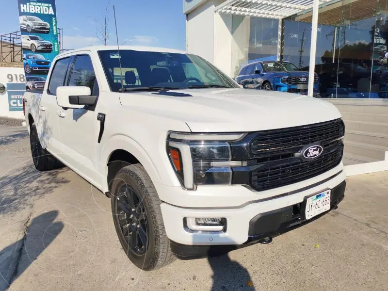 Foto Ford Lobo Platinum usado (2024) color Blanco precio $1,249,000