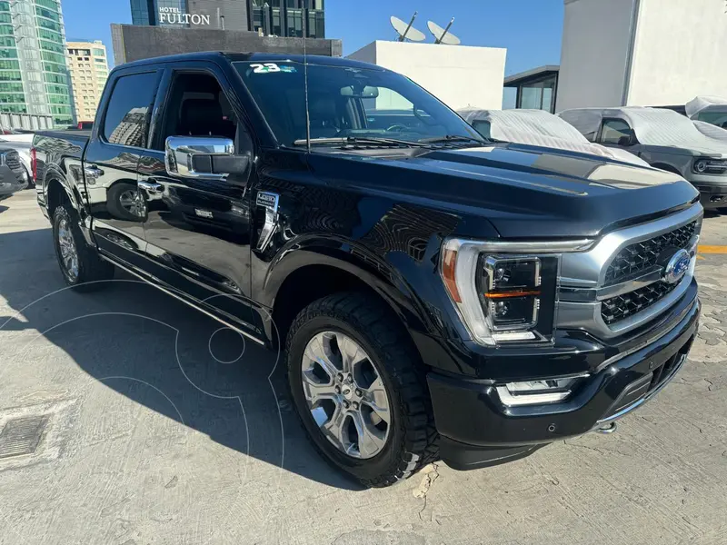 Foto Ford Lobo Platinum 4x4 Cabina Doble usado (2023) color Negro financiado en mensualidades(enganche $129,800 mensualidades desde $27,800)