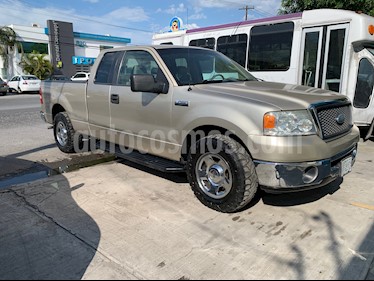 Ford Lobo XLT 4x2 Cabina Media usado (2007) color Oro precio $145,000