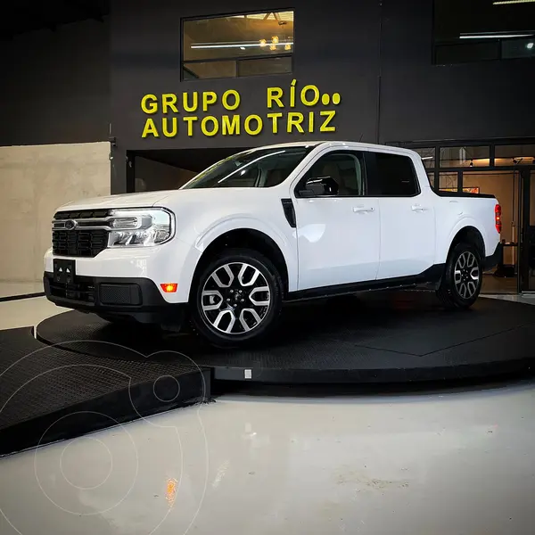 Foto Ford Maverick Lariat usado (2024) color Blanco precio $699,000