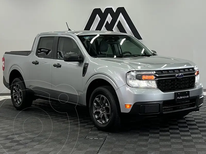 Foto Ford Maverick XLT usado (2023) color plateado precio $497,999