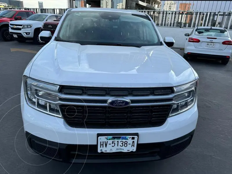Foto Ford Maverick Lariat usado (2023) color Blanco precio $698,000