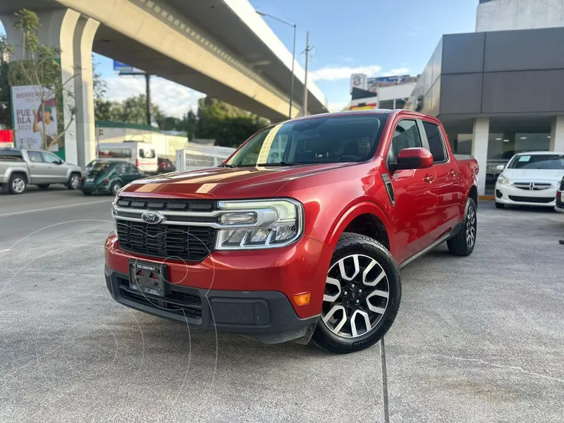 Foto Ford Maverick Lariat usado (2022) color Rojo precio $495,000
