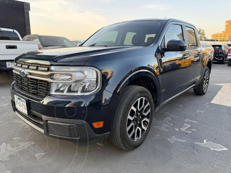 Foto Ford Maverick Lariat usado (2023) color Azul Acero precio $698,000