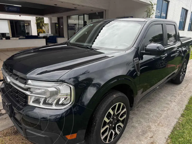 Foto Ford Maverick Lariat usado (2023) color Azul precio $558,000