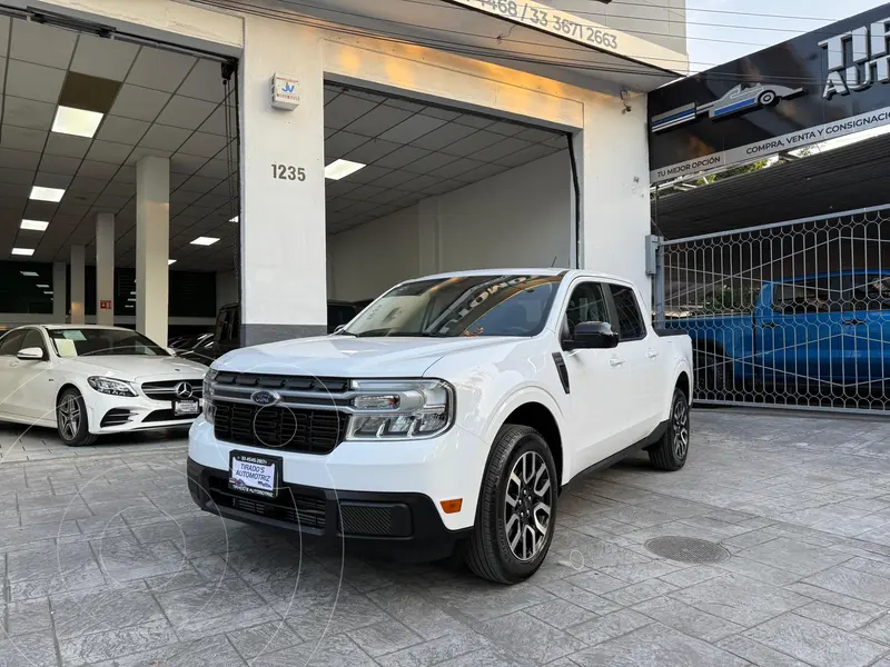 Foto Ford Maverick Lariat usado (2024) color Blanco financiado en mensualidades(enganche $126,000 mensualidades desde $18,117)