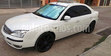 foto Ford Mondeo 2.5 Ghia V6 usado (2005) color Blanco precio $50,000