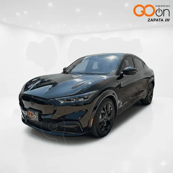 Foto Ford Mustang premium usado (2023) color FORM NEGRO OCASO precio $800,000