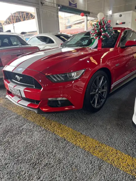 Foto Ford Mustang GT 5.0L V8 usado (2016) color Rojo precio $518,500