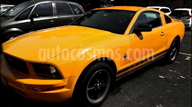 Ford Mustang Coupe V6 Aut usado (2007) color Naranja precio $105,000