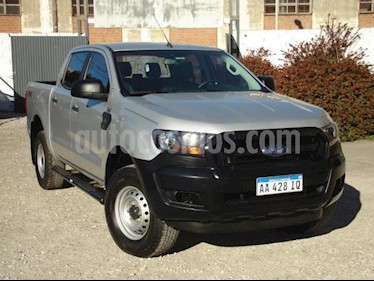 foto Ford Ranger XLS 3.2L 4x4 TDi CD 2015/2016 usado (2016) color Gris Claro precio $850.000