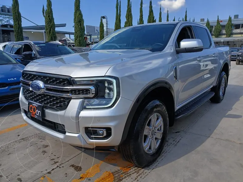 Foto Ford Ranger XLT Gasolina 4x2 usado (2023) color plateado financiado en mensualidades(enganche $209,552 mensualidades desde $16,024)