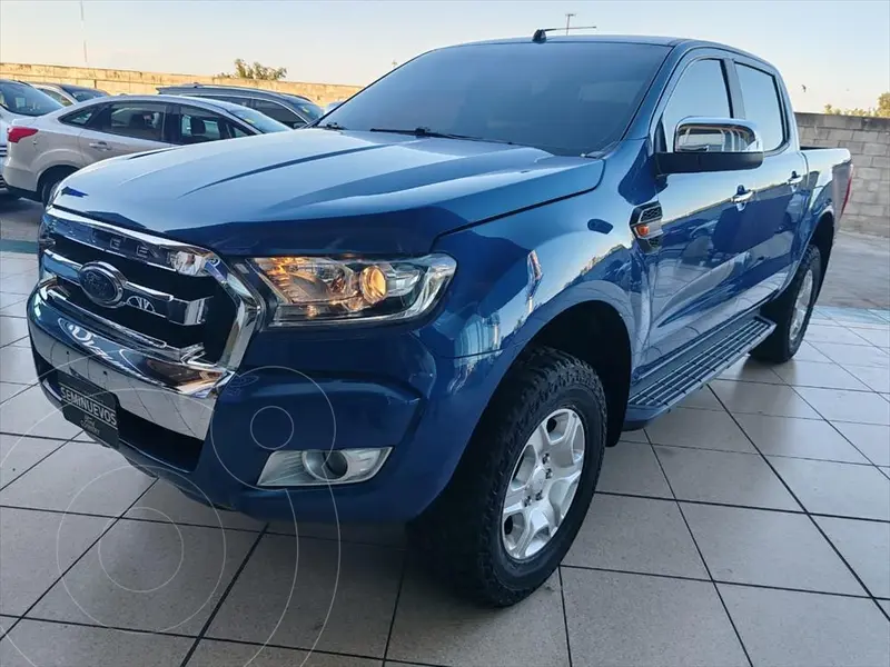 Foto Ford Ranger XLT Super Cab usado (2019) color Azul Elctrico precio $479,000